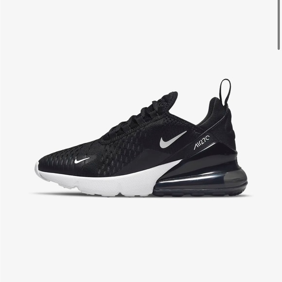 Nike Shoes - Nike Air Max 270s